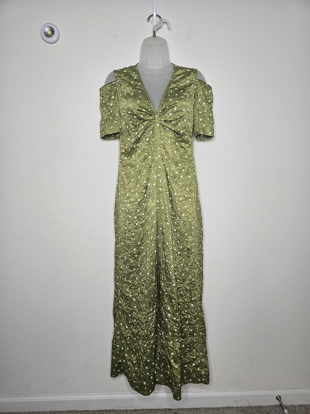 GANNI Green Polka Dot Cold Shoulder Midi Dress Size 34 US 4 V Neck Satin NWOT - Picture 3 of 16